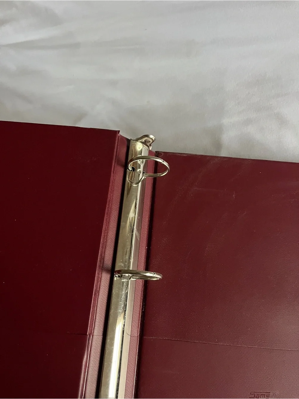 Samsill Maroon 3-Ring Binder 1.5” Spine 1” Round Ring Inside Pocket